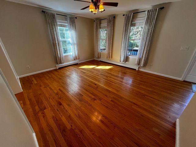 8 Pinewood Rd, Amesbury, MA 01913