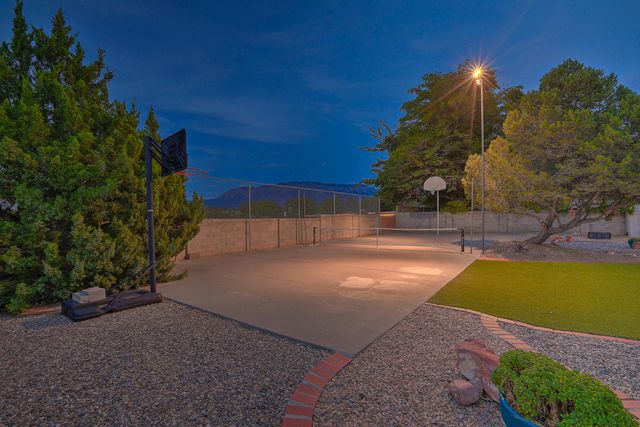 8209 AVENIDA LA PRESTINA NE, Albuquerque, NM 87109