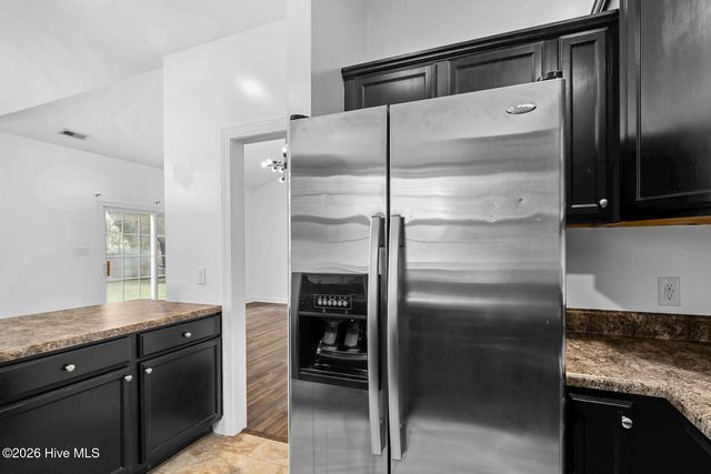 321 Holly Grove Court W, Jacksonville, NC 28540