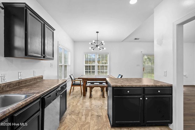 321 Holly Grove Court W, Jacksonville, NC 28540