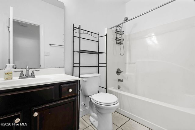 321 Holly Grove Court W, Jacksonville, NC 28540