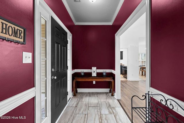 321 Holly Grove Court W, Jacksonville, NC 28540