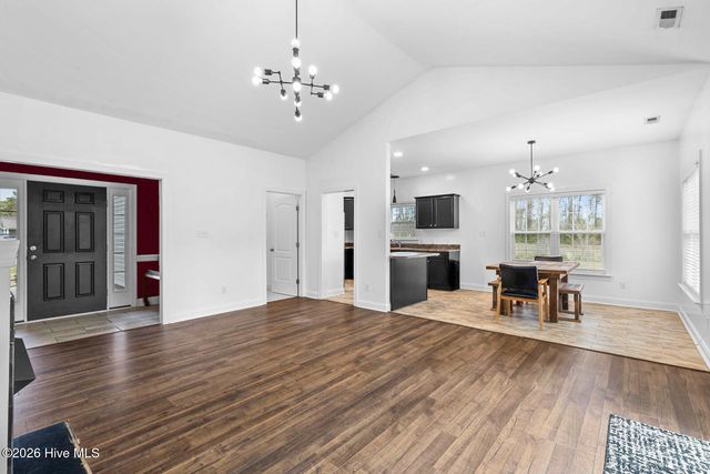 321 Holly Grove Court W, Jacksonville, NC 28540