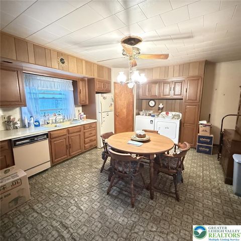 45 West Holland Street, Summit Hill Boro, PA 18250