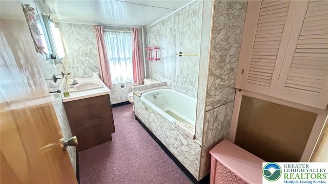 45 West Holland Street, Summit Hill Boro, PA 18250