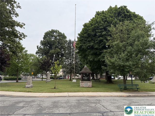45 West Holland Street, Summit Hill Boro, PA 18250