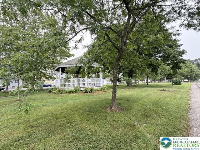 45 West Holland Street, Summit Hill Boro, PA 18250