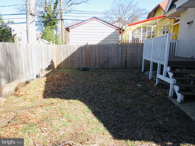 306 S STATE RD, Upper Darby, PA 19082