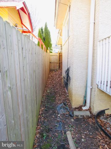 306 S STATE RD, Upper Darby, PA 19082