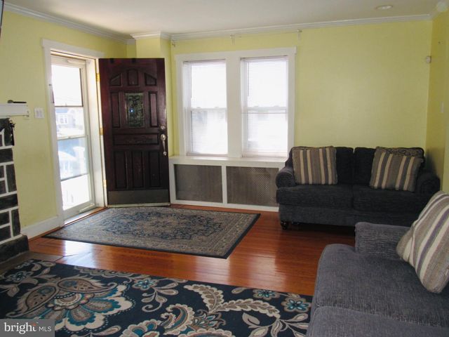 306 S STATE RD, Upper Darby, PA 19082