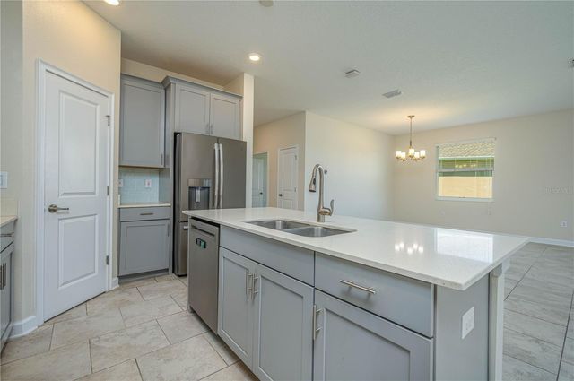 2733 ATTWATER LOOP, Winter Haven, FL 33884