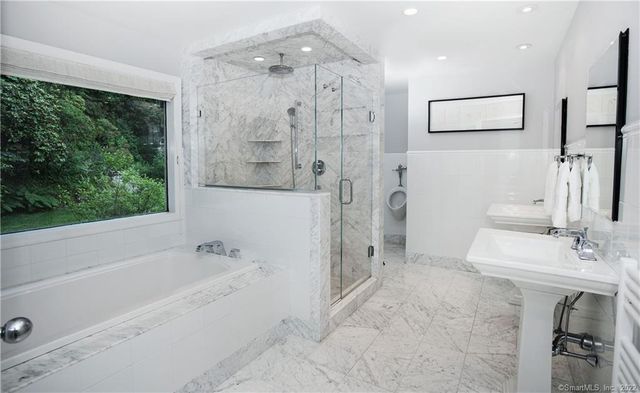 117 Tobys Lane, New Canaan, CT 06840