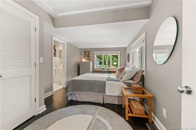 117 Tobys Lane, New Canaan, CT 06840