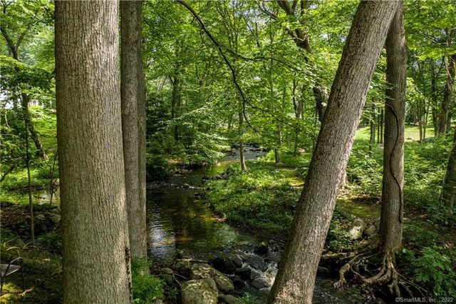 117 Tobys Lane, New Canaan, CT 06840