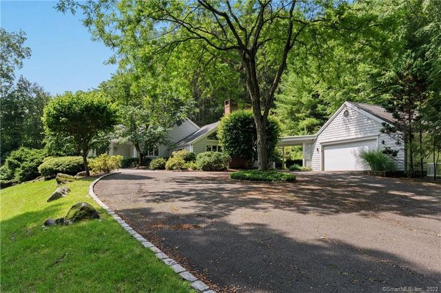 117 Tobys Lane, New Canaan, CT 06840