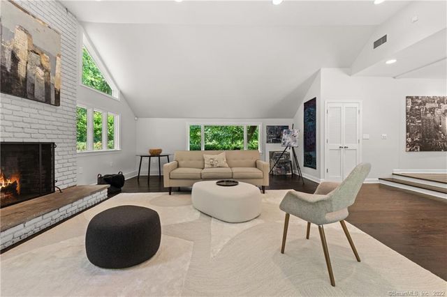 117 Tobys Lane, New Canaan, CT 06840