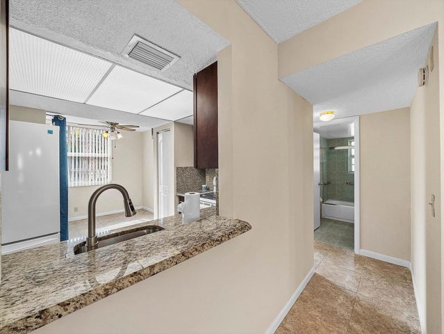 7 Willowbrook Lane 101, Delray Beach, FL 33446