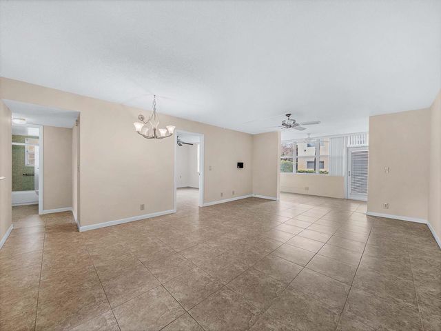 7 Willowbrook Lane 101, Delray Beach, FL 33446