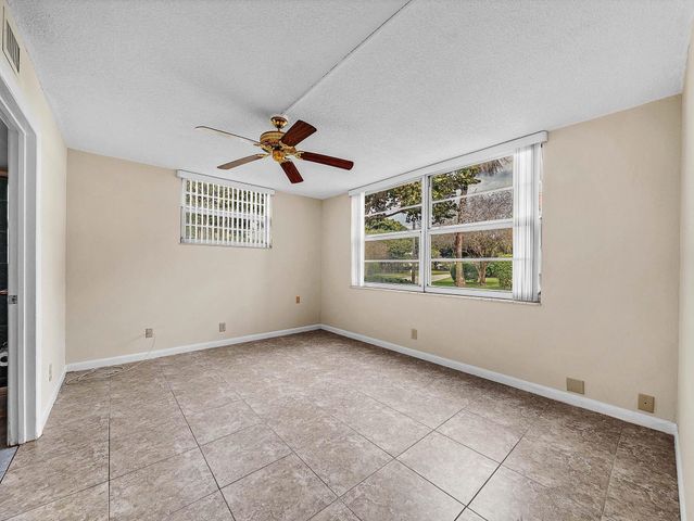 7 Willowbrook Lane 101, Delray Beach, FL 33446