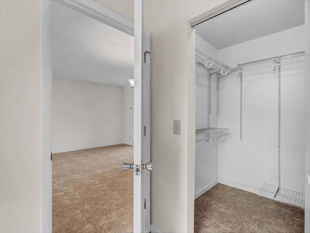 7 Willowbrook Lane 101, Delray Beach, FL 33446