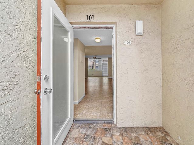 7 Willowbrook Lane 101, Delray Beach, FL 33446