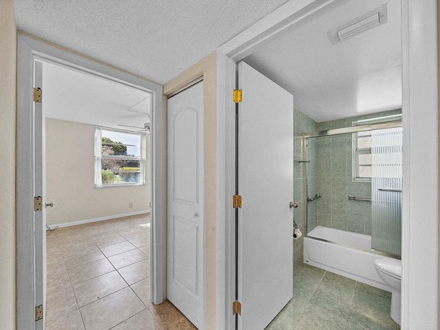 7 Willowbrook Lane 101, Delray Beach, FL 33446