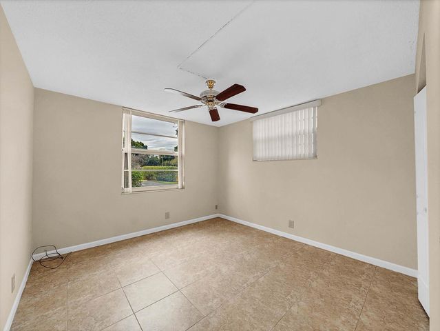 7 Willowbrook Lane 101, Delray Beach, FL 33446