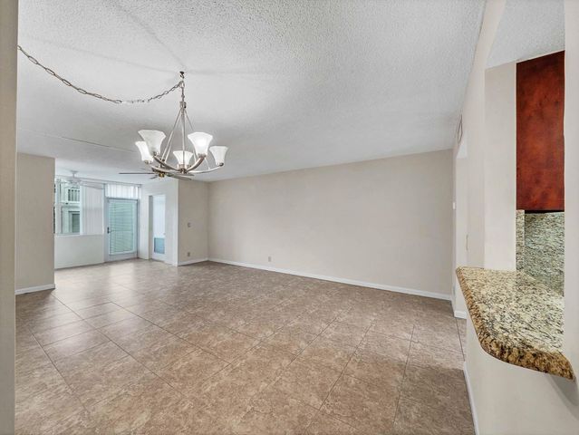 7 Willowbrook Lane 101, Delray Beach, FL 33446