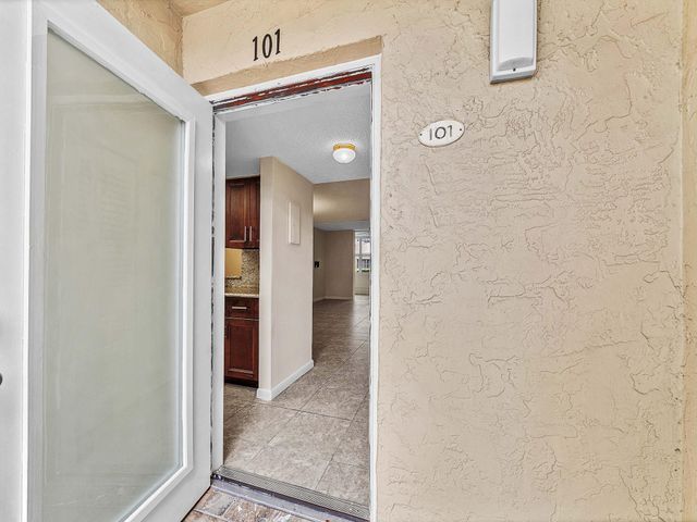 7 Willowbrook Lane 101, Delray Beach, FL 33446