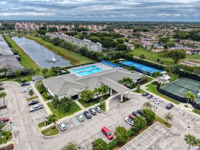 7 Willowbrook Lane 101, Delray Beach, FL 33446