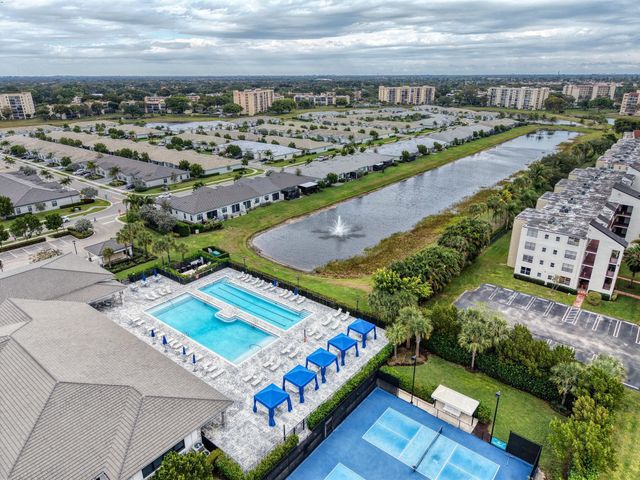 7 Willowbrook Lane 101, Delray Beach, FL 33446