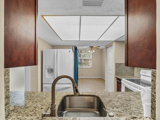 7 Willowbrook Lane 101, Delray Beach, FL 33446