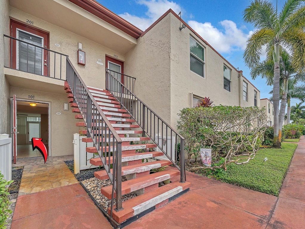 7 Willowbrook Lane 101, Delray Beach, FL 33446