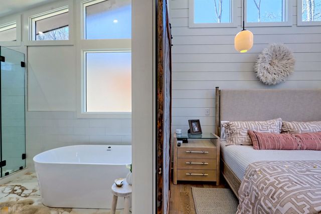 132 Summit Ridge Drive, Clarkesville, GA 30523