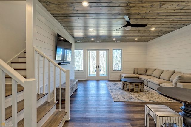 132 Summit Ridge Drive, Clarkesville, GA 30523