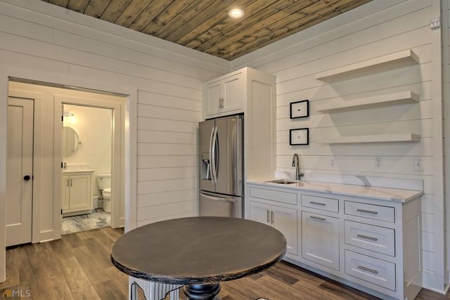 132 Summit Ridge Drive, Clarkesville, GA 30523