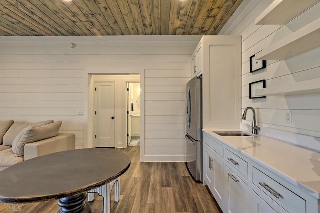 132 Summit Ridge Drive, Clarkesville, GA 30523