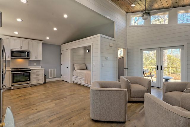 132 Summit Ridge Drive, Clarkesville, GA 30523