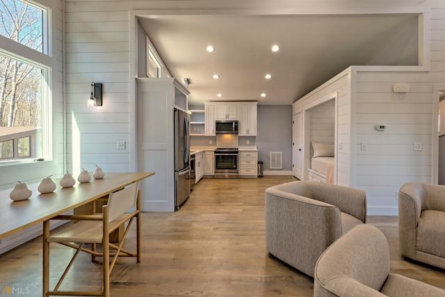 132 Summit Ridge Drive, Clarkesville, GA 30523