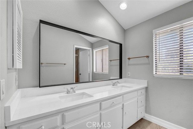 23024 Park Sorrento, Calabasas, CA 91302