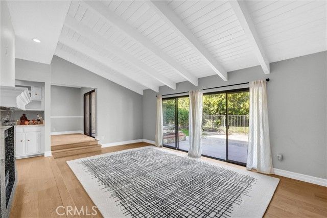 23024 Park Sorrento, Calabasas, CA 91302