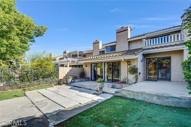 23024 Park Sorrento, Calabasas, CA 91302