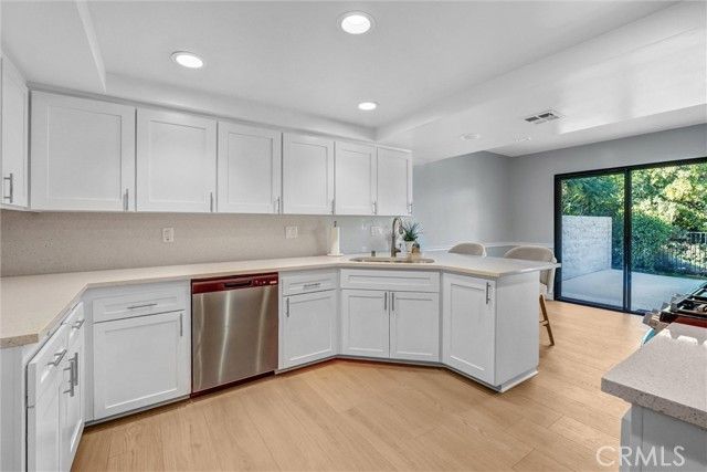 23024 Park Sorrento, Calabasas, CA 91302