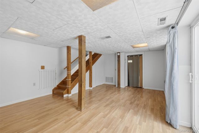 265 Oakland Valley Road, Cuddebackville, NY 12729