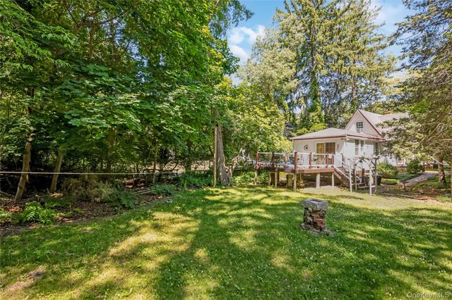 12 Valkyr Road, Rocky Point, NY 11778