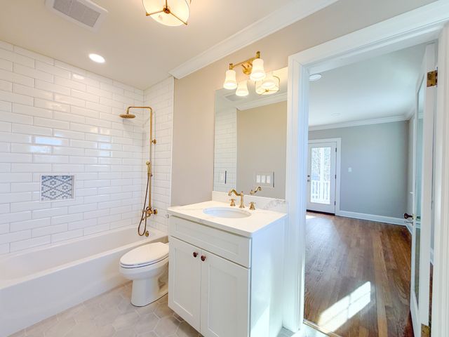 621 E College St, Pulaski, TN 38478