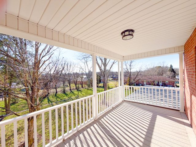 621 E College St, Pulaski, TN 38478