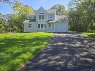 63 Gray Avenue, Medford, NY 11763