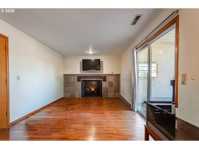 2811 Ne 6TH St, Gresham, OR 97030