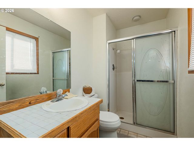 2811 Ne 6TH St, Gresham, OR 97030